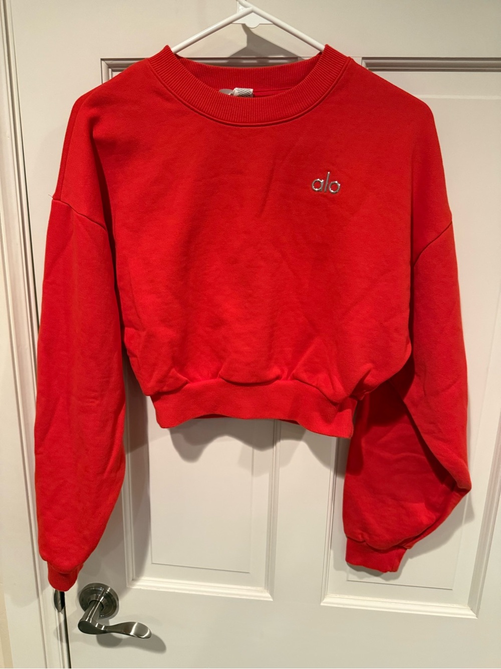 ALO Yoga Candy Apple Red Cropped Sweatshirt Small